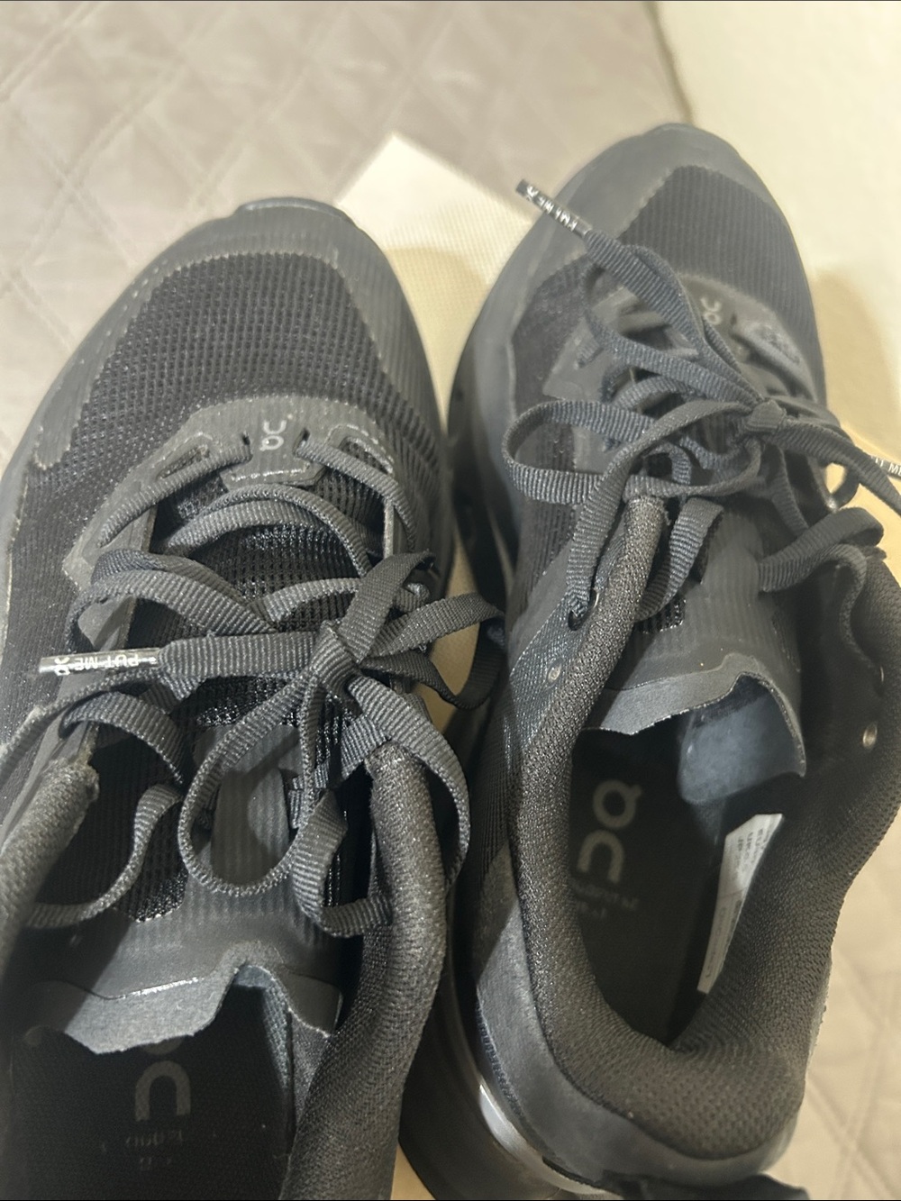 On Running women’s Black Mesh Cloud-Style Sneakers - Picture 7 of 10